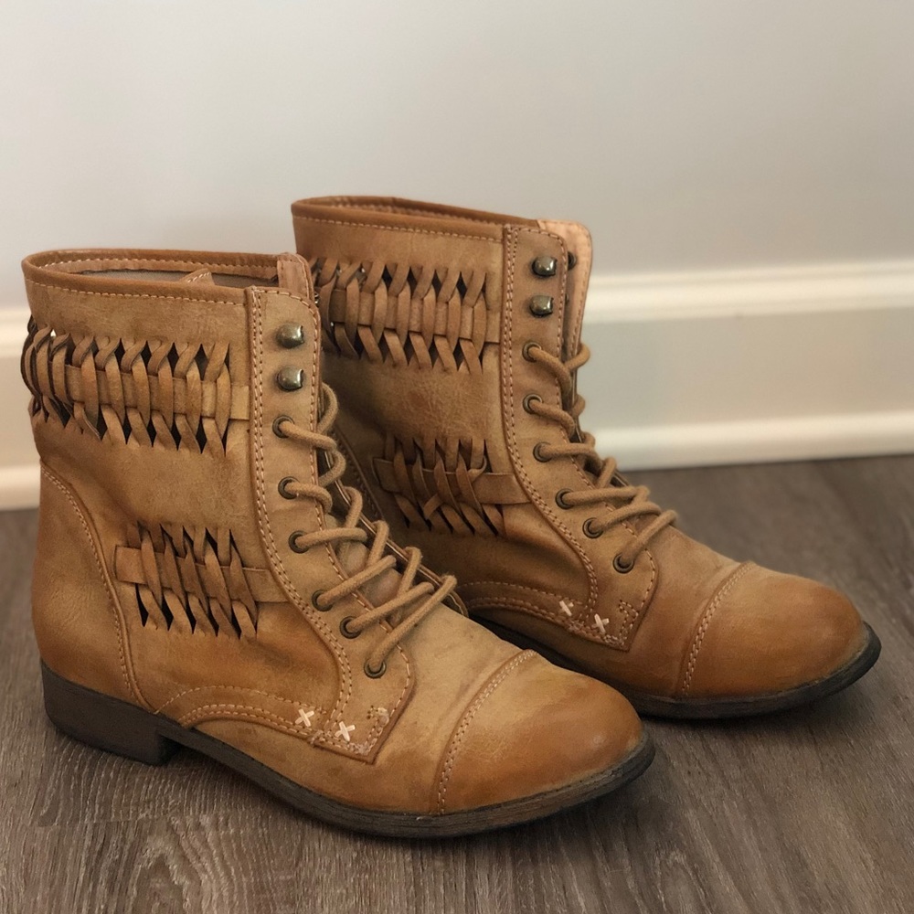 Brown Leather Lace-Up Boot
